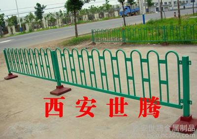 湖北武汉交通护栏厂家及京式道路护栏价格解析 | 西安世腾金属制品有限责任公司